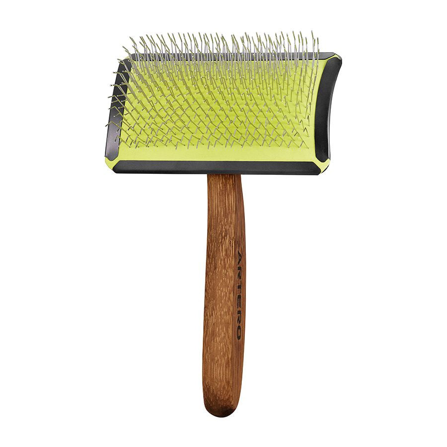Maya Curved Slicker Brush M Lima Pin